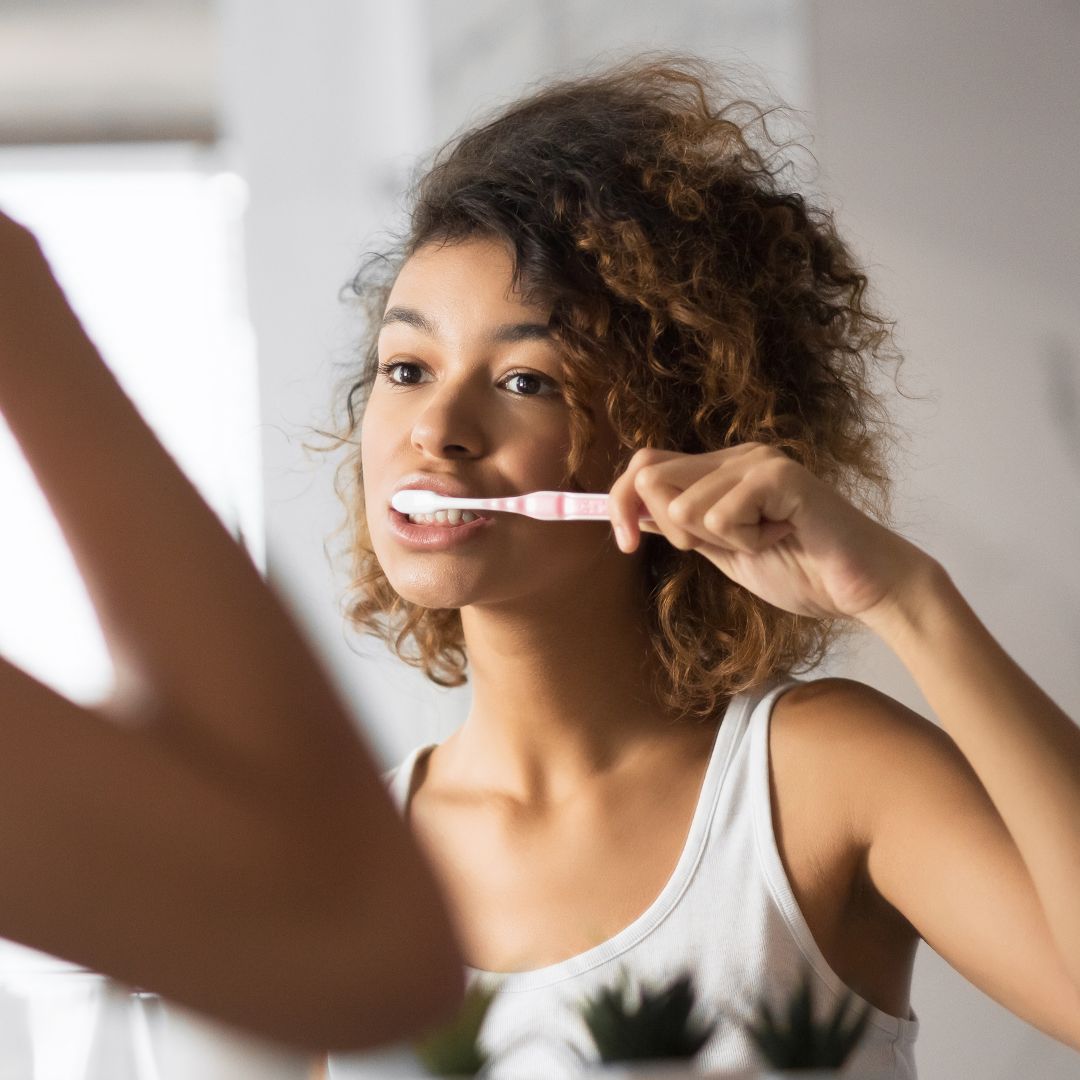 Efferdent's tweet image. What’s you’re favorite part of your oral care routine? #UseAsDirected  #toothbrush #efferdent #floss #tonguecleaner