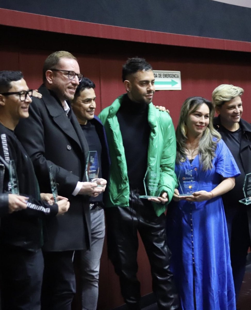 Con absoluta responsabilidad y trabajo desde distintas áreas, recibimos reconocimiento de <a href="/Jorgitoceledon/">JORGE CELEDON</a> por nuestro trabajo en favor de los derechos de personas LGBTI. <a href="/misslesleywolf/">Lesley Wolf 🐺</a> <a href="/fernandokoral/">koralito</a> <a href="/sergiourregoorg/">Fundación Sergio Urrego🦋</a> <a href="/camilachain/">Camila Chain</a> 

#LaIgualdadEsImparable 🏳️‍🌈🏳️‍⚧️