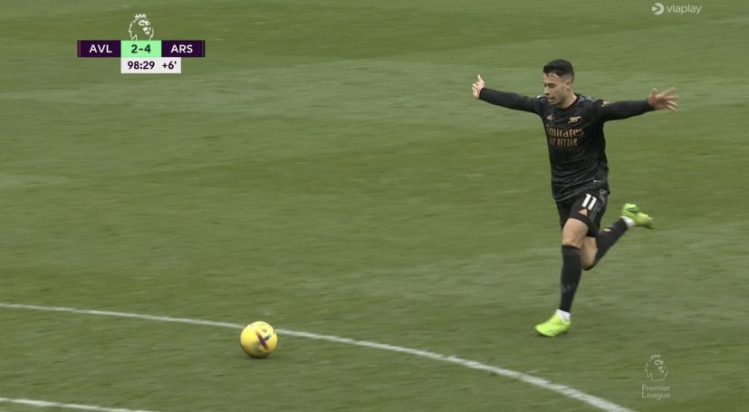 StokeyyG2's tweet image. Martinelli was celebrating before he scored😭😭