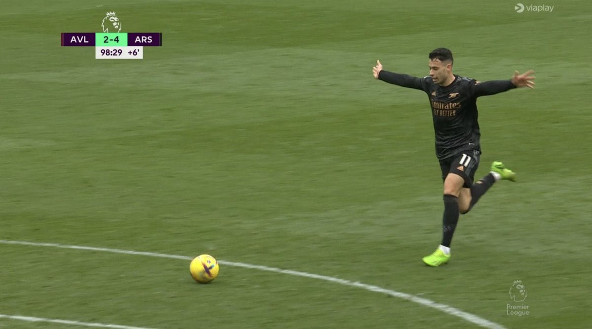 afcstuff's tweet image. Gabriel Martinelli celebrating before tapping into an empty net. 😂❤️