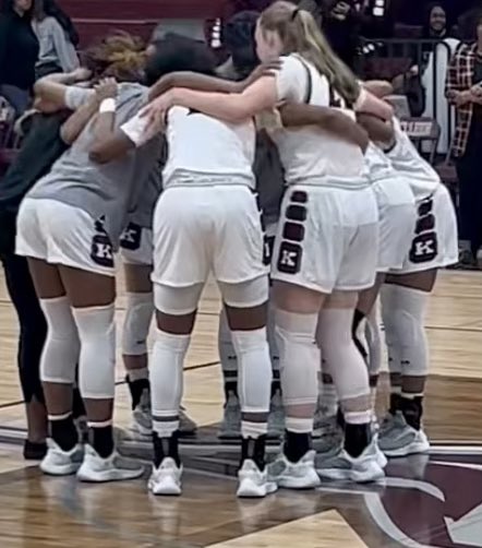 KHSLadyRooBball's tweet photo. What a year! Seniors, thank you for your sacrifices, we wish you much success. Underclassmen, continue to grow and push yourselves to the next level. 22-23 Honors: 22-5A MVP, 1st team member, 2nd team member and multiple All-Academic student-athletes. We are proud! 🦘 ❤️ https://t.co/6gJcz8J27n