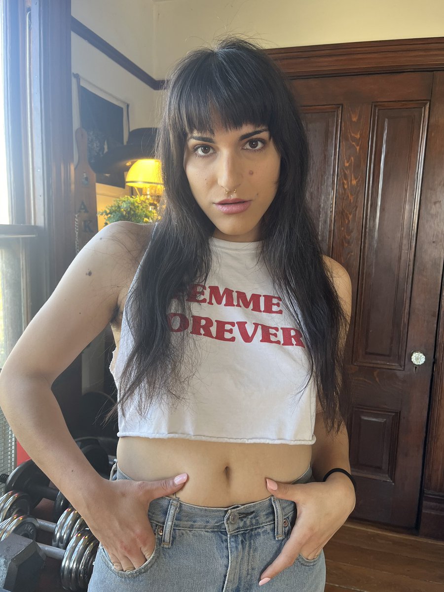🔞Ceyba Sol☀️ on Twitter: "I need more gay crop tops tbh"