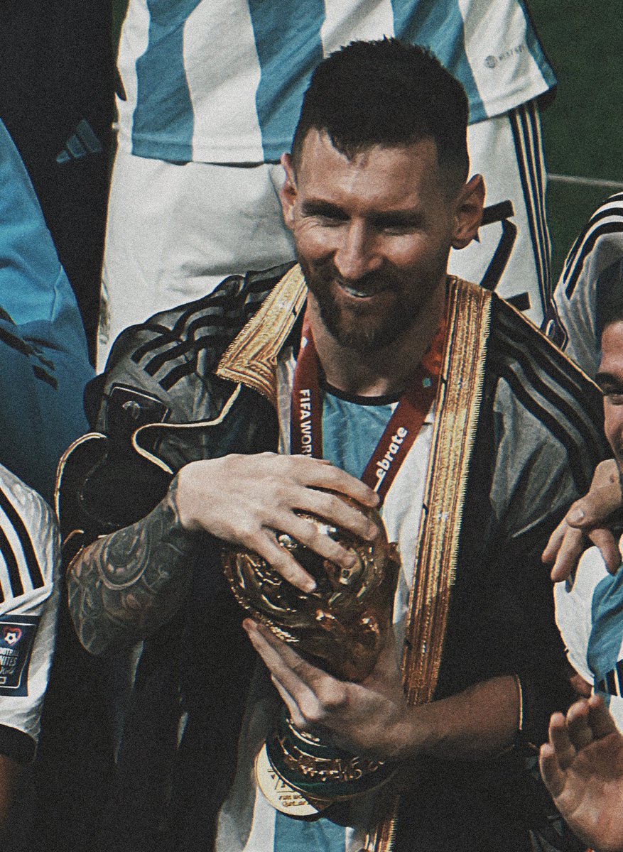 Messias30_'s tweet image. Felices dos meses, capitán.