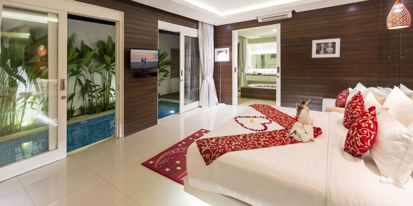 CpointWisata's tweet photo. Crown Astana Villas Seminyak, Tempat Menginap Mewah Nuansa Romantis di Bali https://t.co/SBEDZPg3Il