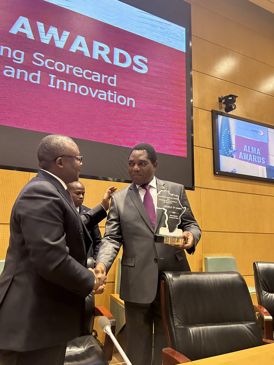 AU_HHS's tweet photo. 2. Congo 🇨🇬, Ethiopia 🇪🇹, Ghana 🇬🇭, Kenya 🇰🇪, Rwanda 🇷🇼, Tanzania 🇹🇿 & Zambia 🇿🇲 were t/winners of t/inaugural Joyce Kafanabo Awards #JKAwards honouring #innovation & #excellence in digitalisation & advancement of #MalariaScorecards. @ALMA_2030 @AmbSamate @USEmbalo @WHOAFRO https://t.co/TKFTWMB8Mo