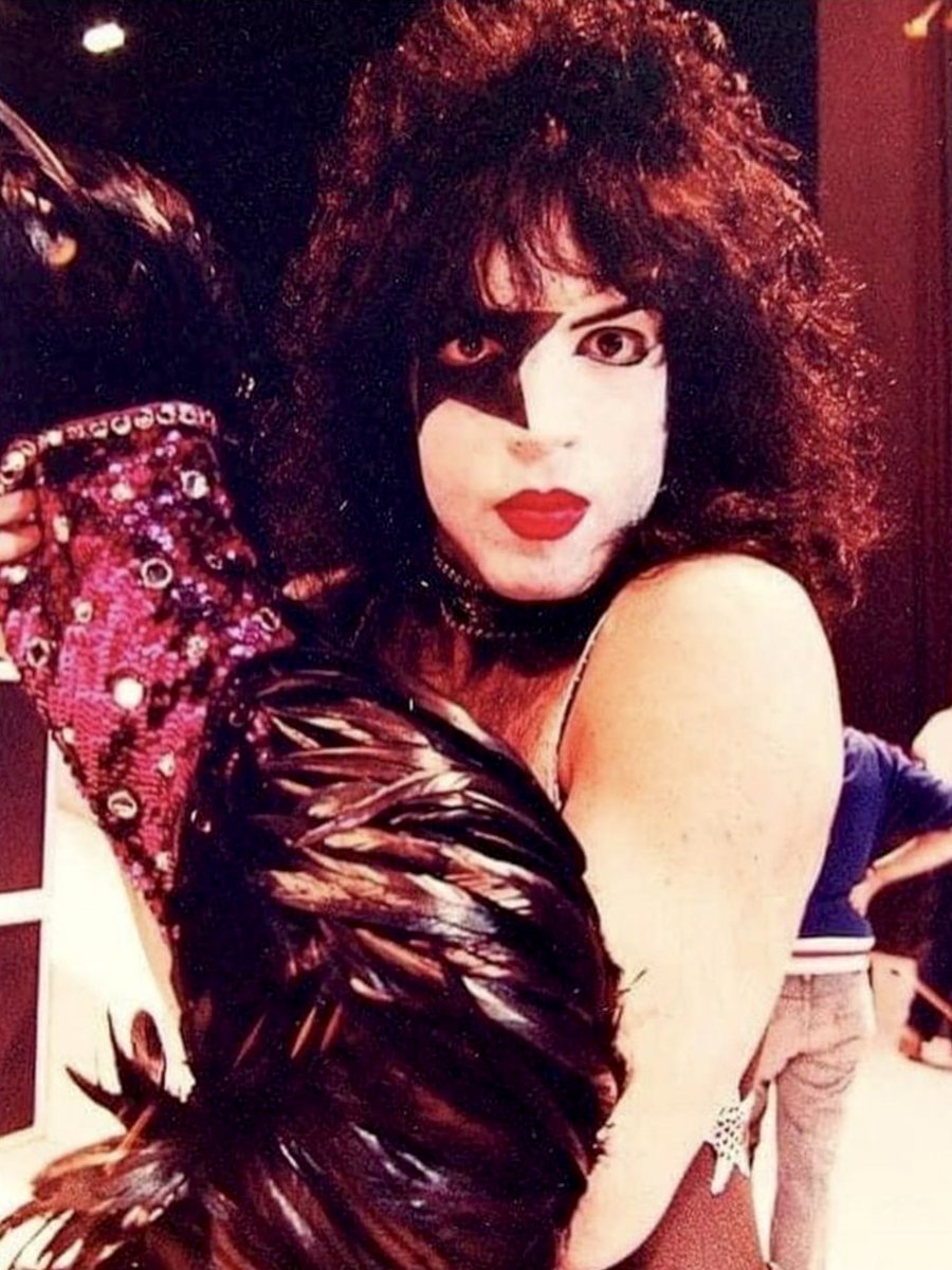 ssikfandk's tweet photo. #StarchildSaturday #SuperKiss #Kiss https://t.co/urVnjqcDGd