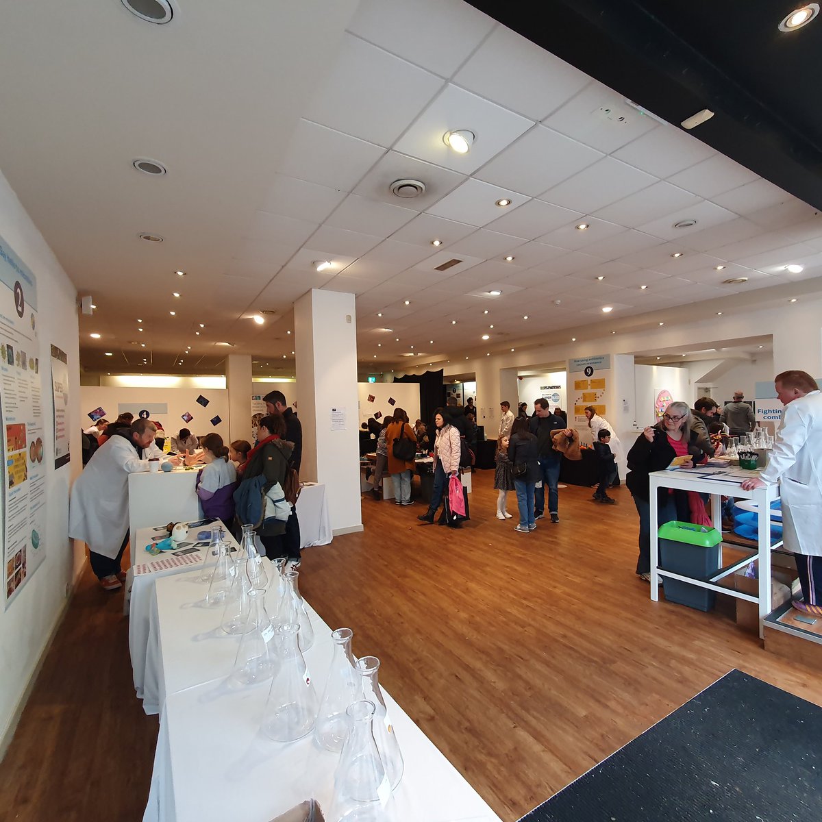 SuperbugsExeter's tweet photo. If you haven't had a chance to drop in today. We have tomorrow!
10am-4pm 
@MaketankExeter 
@CUsuperbugs 
@UniofExeter 
#AMR https://t.co/lAkq8ePdKS