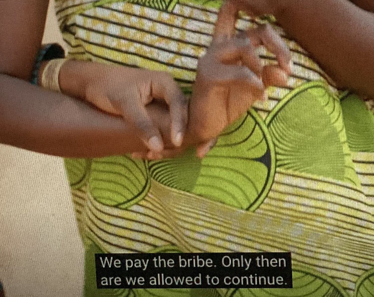 MiriamBorne's tweet image. X&amp;lt;•&amp;gt;X&amp;lt;•&amp;gt;X&amp;lt;•&amp;gt;X
she pays the bribe 
to put a cross on her son’s grave 
he died mining Congo’s cobalt
~~~~~~~~~~~~~~~~~~~~~~
#enriched DRC government, Chinese mining operations &amp;amp; big electronics corporations conspire to plunder Congolese people claiming cobalt ethically sourced