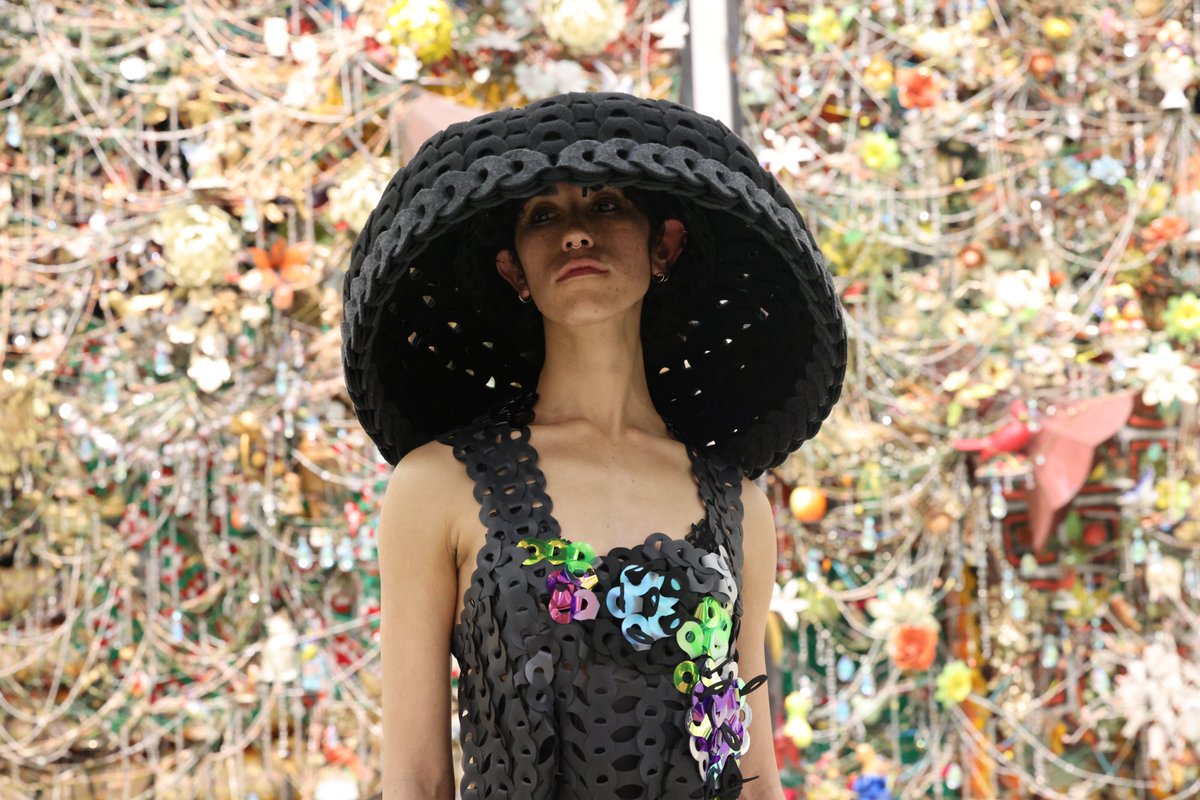 Guggenheim's tweet photo. We had a lot fun this past week bridging fashion and art! 👗🎨

Many thanks to everyone who made "The Color Is: I'mPOWER" a success, and the students who participated in the "Pre-Loved to Re-Loved" exchange workshop! #Forothermore

📷: Enid Alvarez https://t.co/JjGyMynRY4