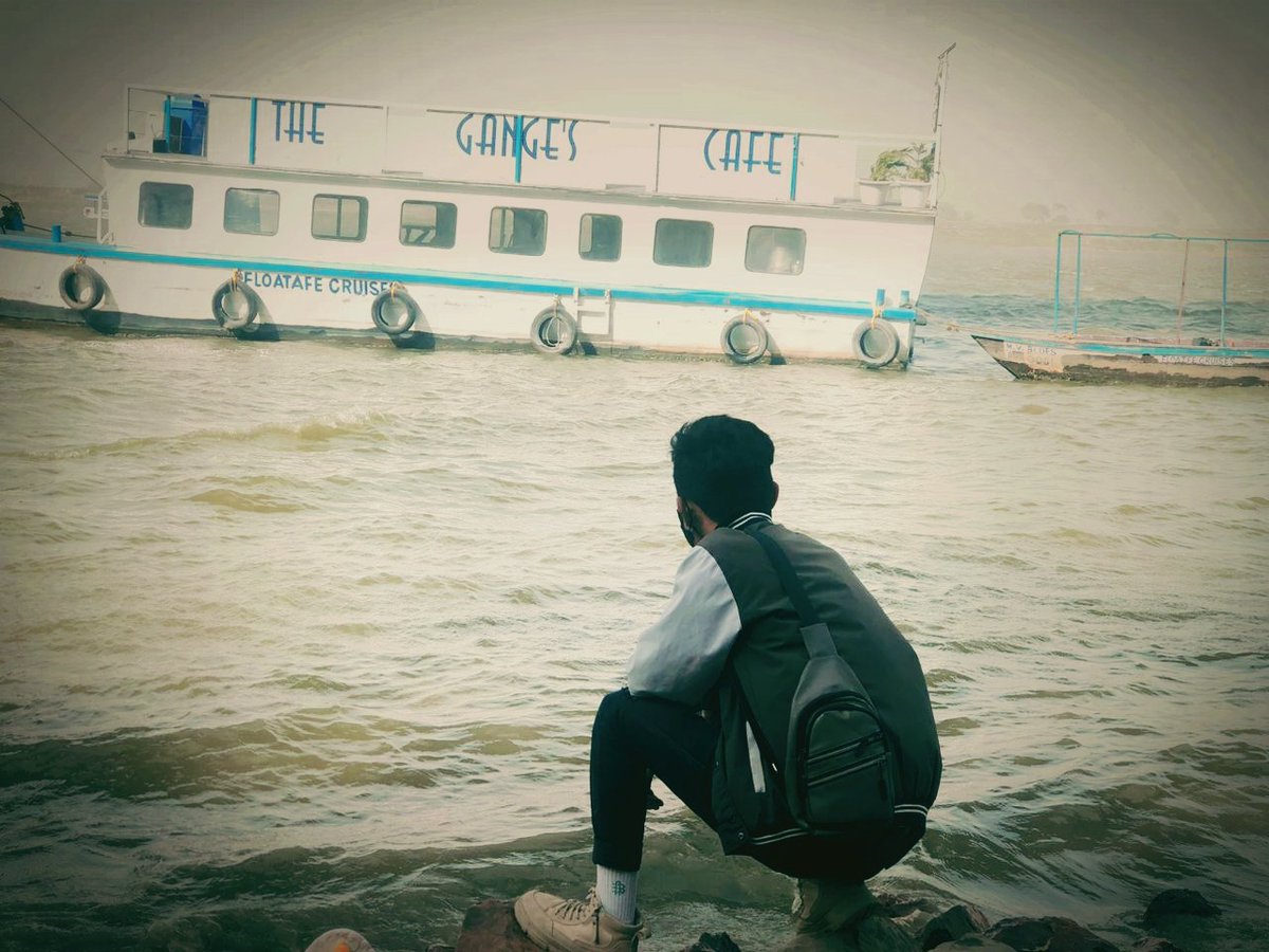 pyenjo10's tweet photo. Don't serve anyone, just live the way you want. Life is too short to obey someone else's command. https://t.co/4yYmkRKa11