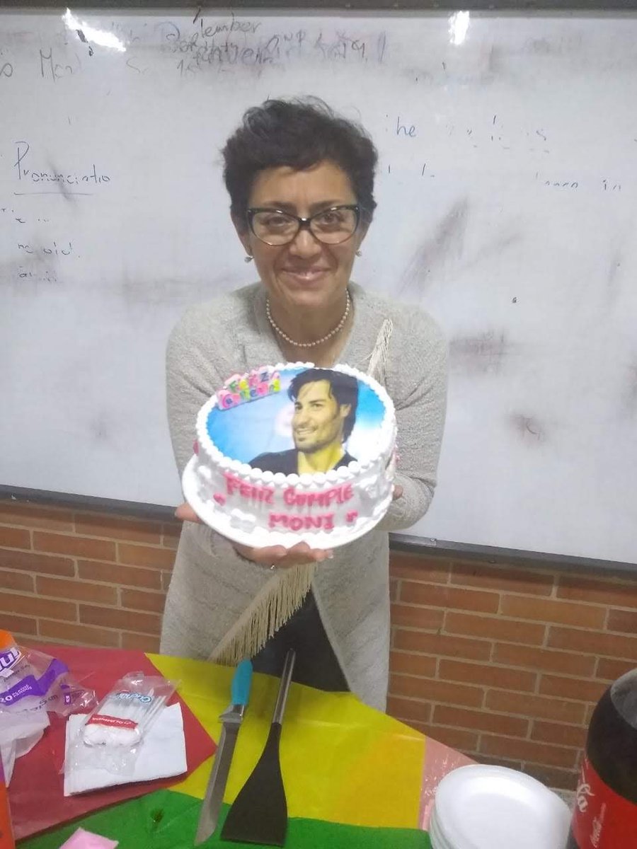 Maiz_amora's tweet photo. @CHAYANNEMUSIC Mi torta de cumpleaños en 2019!!😍😍😍 Quiero mucho a mis amiguitos!! https://t.co/WgLWmLy0XL