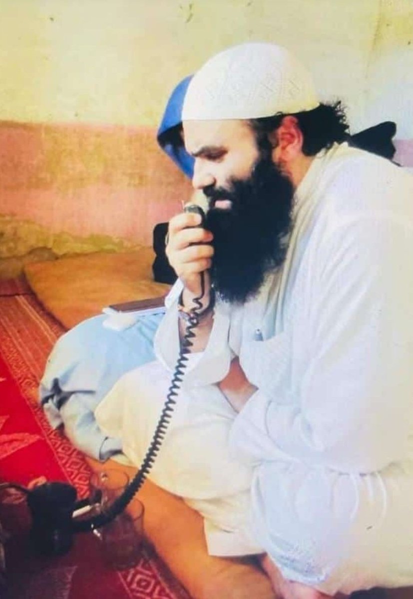 M_Zadran786's tweet photo. كله چې تنظیمي او قومي جنګونه شروع شول، حقاني صیب رحمه الله ��ه هغه دوران کې د مصلحینو له جملې څخه و، جګره مارو به پر ده باندې د صلحې کردار ادا کاوه، جوړې او روغې به یې ورباندې کولې، دده دغه کوښښ و، د هیچا سره په جګړه کې نه اخته کېده چې همدا دده تقوا او دیانت و.
د لوی مصلح ستر غازي https://t.co/BQpfXarVoZ
