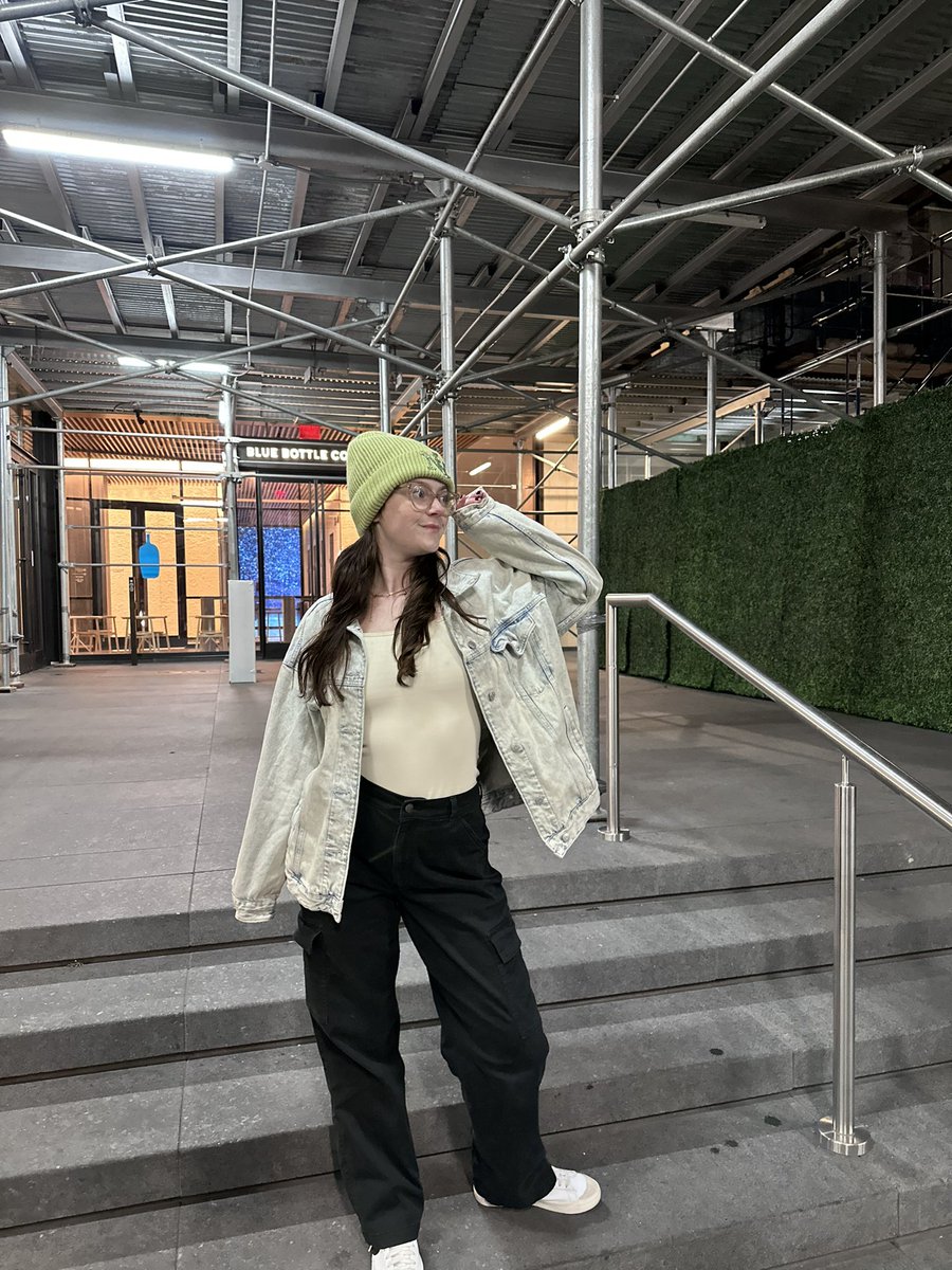 patekrindy's tweet photo. 🍐🎾🧪💚 https://t.co/5A9idmJidh