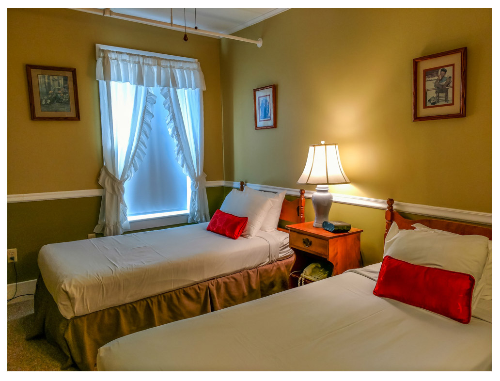 ThayersInn's tweet image. From simple and charming to large and comfortably furnished with antiques, we have a room for everyone. Learn more 👇 

thayersinn.com/new-hampshire-…