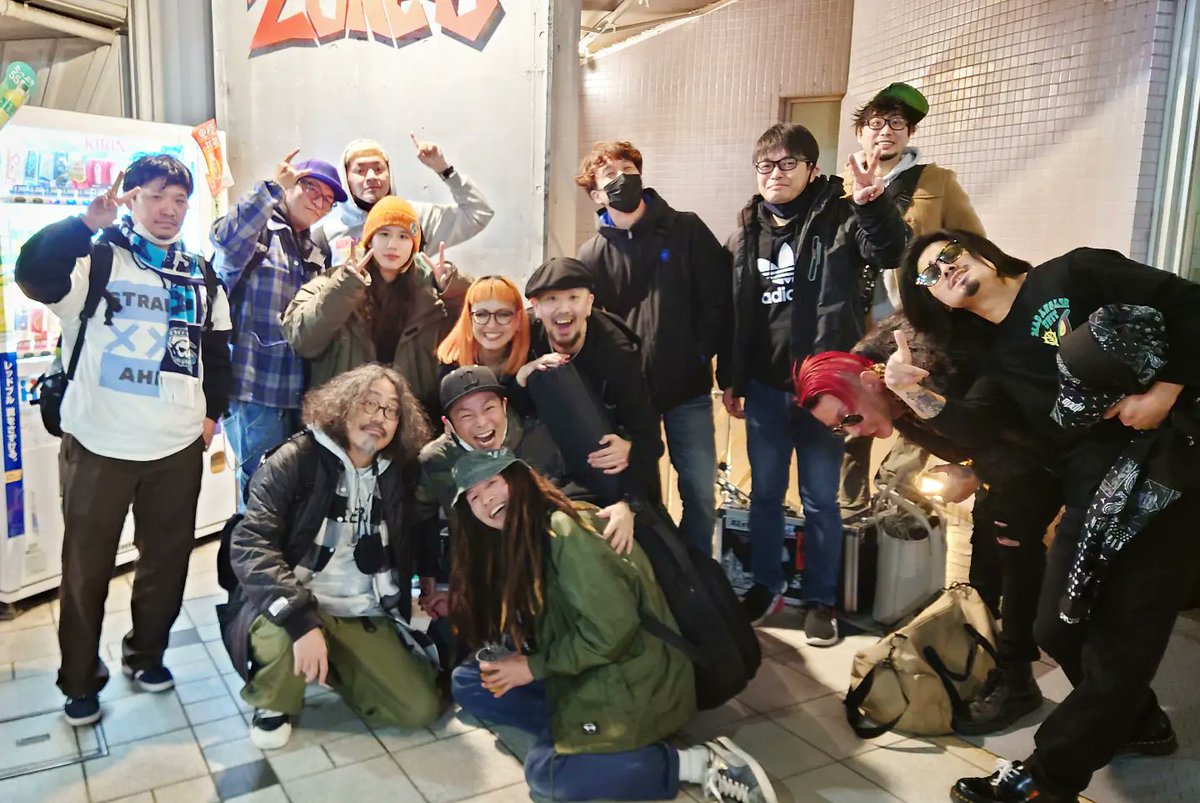 bonxthexmeans's tweet photo. 早稲田ZONE-Beeeeee🧡
皆様ありがとうございました!
AGE OF KID、BURL、MEXCAN AGEとDJも楽しみまくってもう身体痛い😂
我々は既に岐阜へ向かっております🚙
''MEXCAN AGE OF KID''に感謝を🙏✨最高な遊びに誘ってくれてありがとう!!
#agefreeeaking
#最高bot
明日は岐阜柳ヶ瀬ANTSです〜🐜🤓💕 https://t.co/vcYV9BuP5B