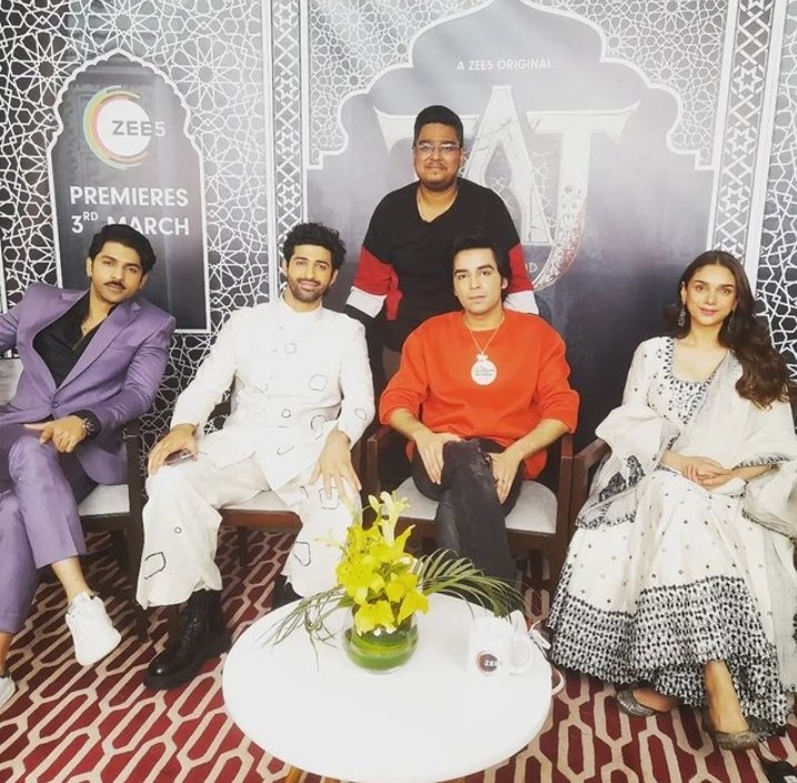 Waah Taj! Had a wonderful conversation with #AditiRaoHydari, #AashimGulati, #TahaShah and #ShubhamMehra about their upcoming web series #TAJDividedByBlood. 

#Taj @aditiraohydari @taahashah @aashim90 @ZEE5India #Zee5