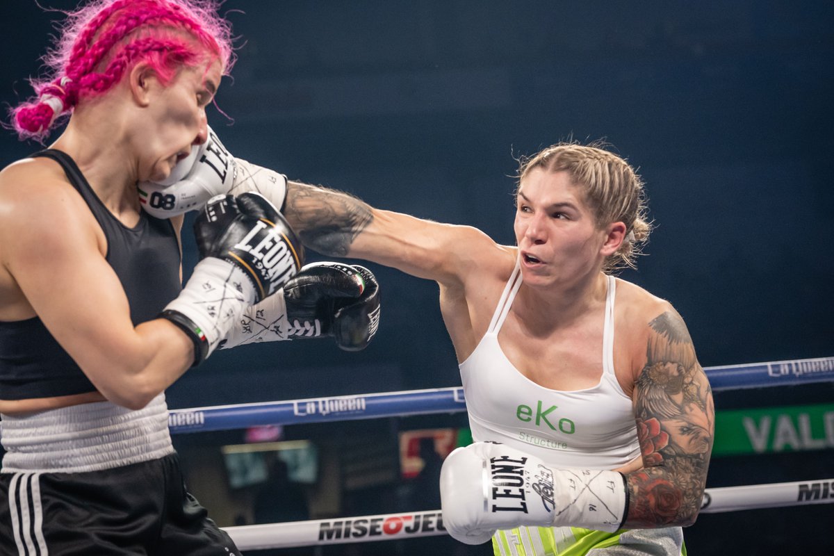eottm_boxing's tweet photo. AN 0 MUST GO! Annonce de combat de Leila Beaudoin 8-0 vs Laura Mondragon 6-0. Ne reste que 46 billets!! ET tout un gala que ce sera... C'est le temps d'agir๐ฅ๐ฅ https://t.co/VqniibKoiQ #MBilliGongora #KeanMolina #SpencerAraujo #ClagggettLugo #Stackedcard https://t.co/ZVaOE8OPK6