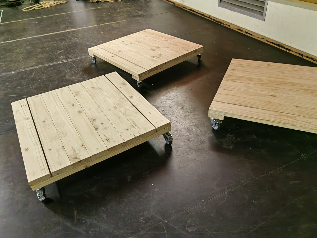 ThaPlanka's tweet photo. Attention furniture movers and theatre actors!

Have you ever struggled with moving heavy equipment, stage props, or furniture from one place to another? 

Say goodbye to back-breaking lifting and carrying with the Dolley Trolley!

PRICE :  R 1050 ( with lockable wheels)

#sabc1 https://t.co/VJLnLxzylG