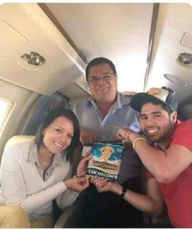 JoseColinaP's tweet image. El Conde del Guacharo no vino más a Estados Unidos porque no le renovaron la visa. Por qué será?