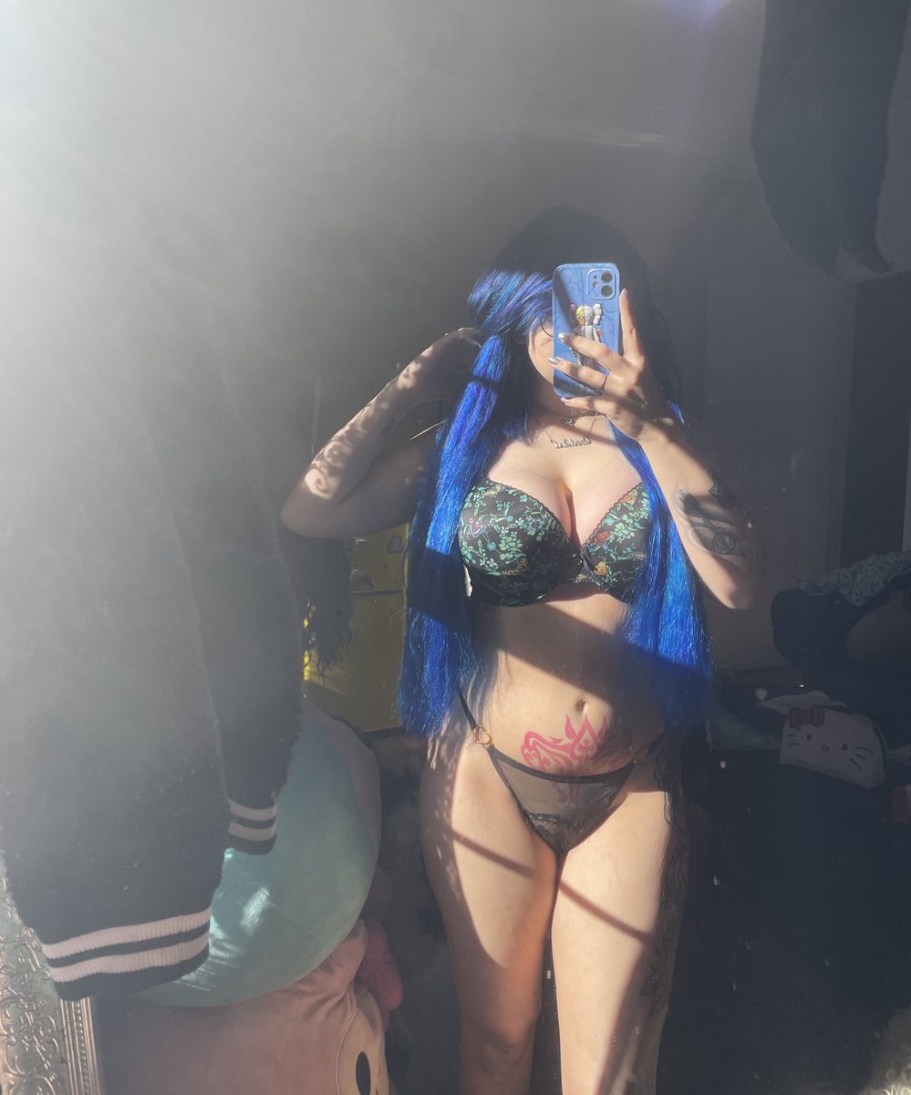 Dani!~ 🔞 on Twitter: "RT @plushiesuccubus: Good morning💙"