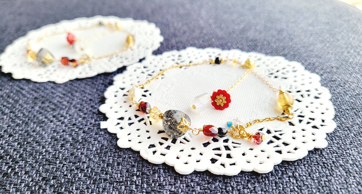 blog.naver.com/haje16/2230203…

[원석팔찌 - 커플 캐릭터 컨셉 팔찌(F타입)]

ㅂ님 주문으로 제작되었습니다. 감사합니다:)