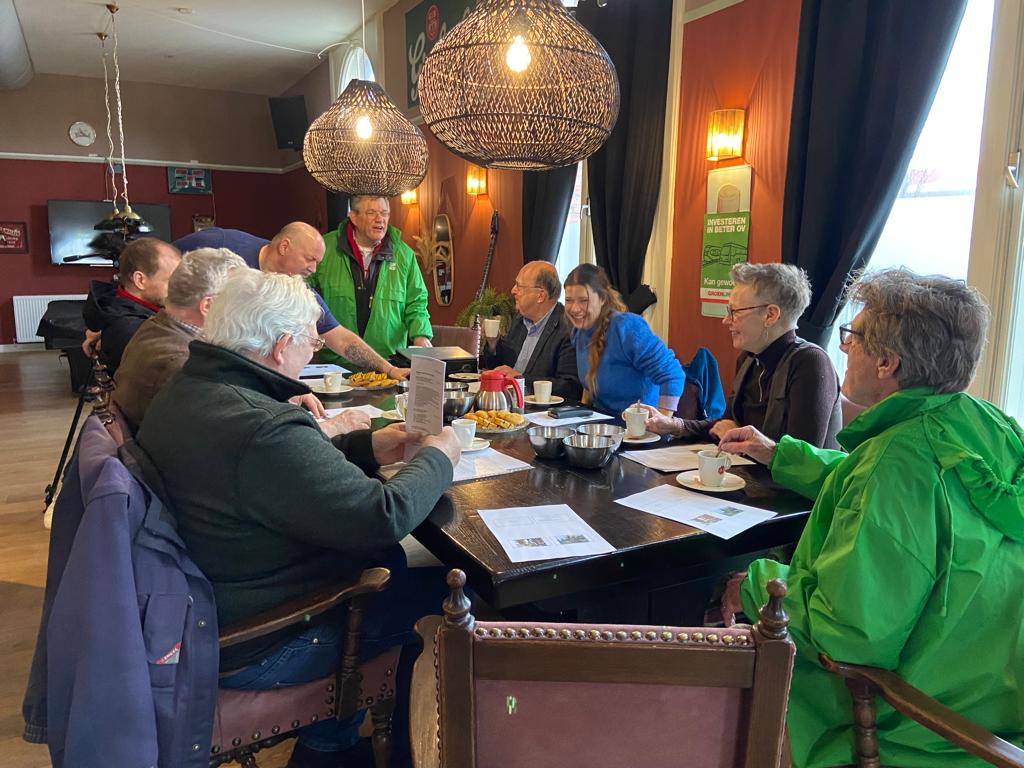 joopwikkerink's tweet photo. OV-Achterhoek-tour met @Lisawesterveld en @andraweg : hoe werkt het OV in de #Achterhoek.? Van #Winterswijk via #Varsseveld naar #Lievelde en #Ruurlo. Waardevolle gesprekken en tips van Rover over verbeteringen. #Opladers over Jeugdzorg en #ivn over natuurinclusieve landbouw https://t.co/lwAWv0xTtZ