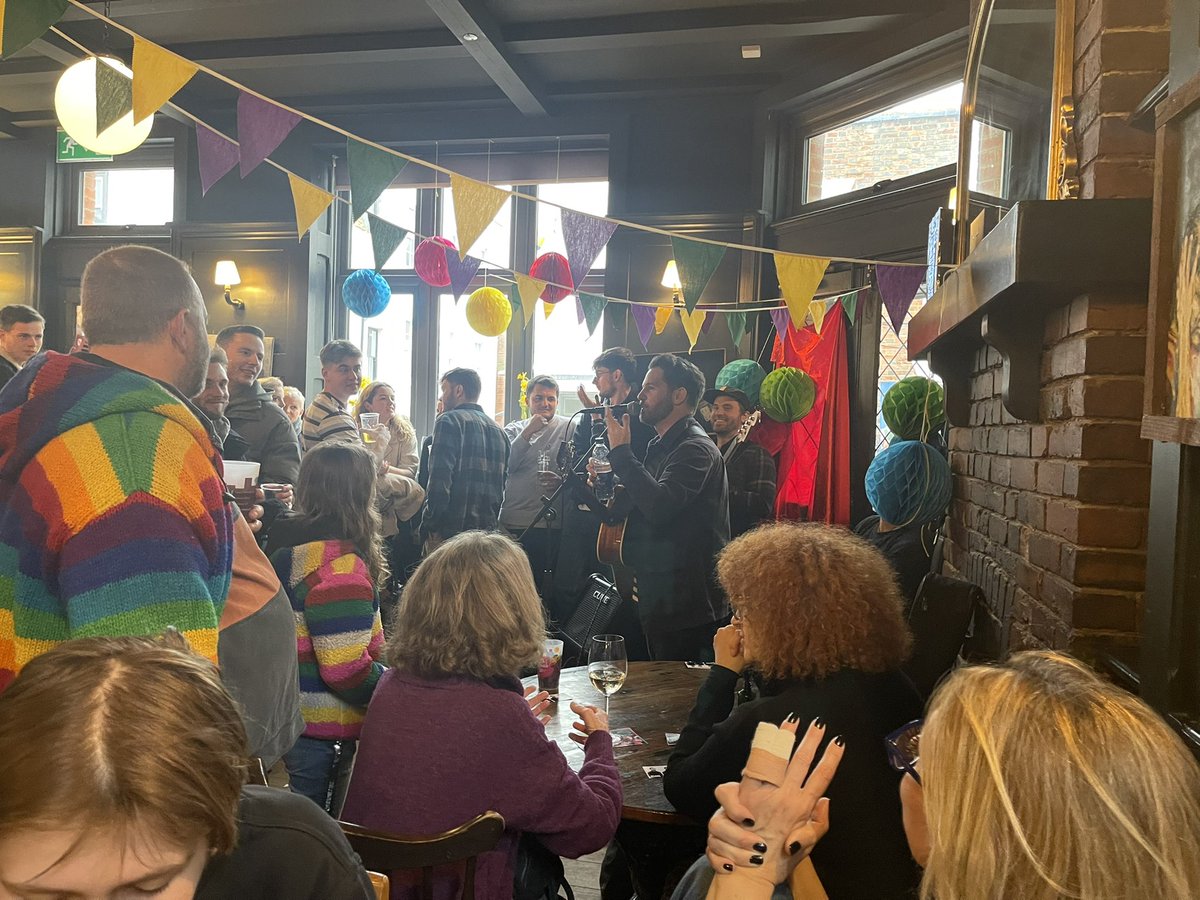 <a href="/SilentNatives/">Silent Natives</a> at Thecrown #Hastings #fattuesday