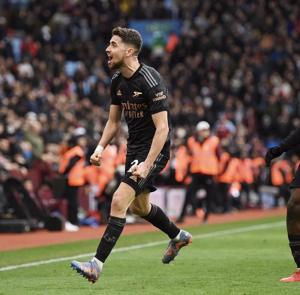 No Arsenal fan will pass this without a like and a retweet 😍 #afc #Arsenal