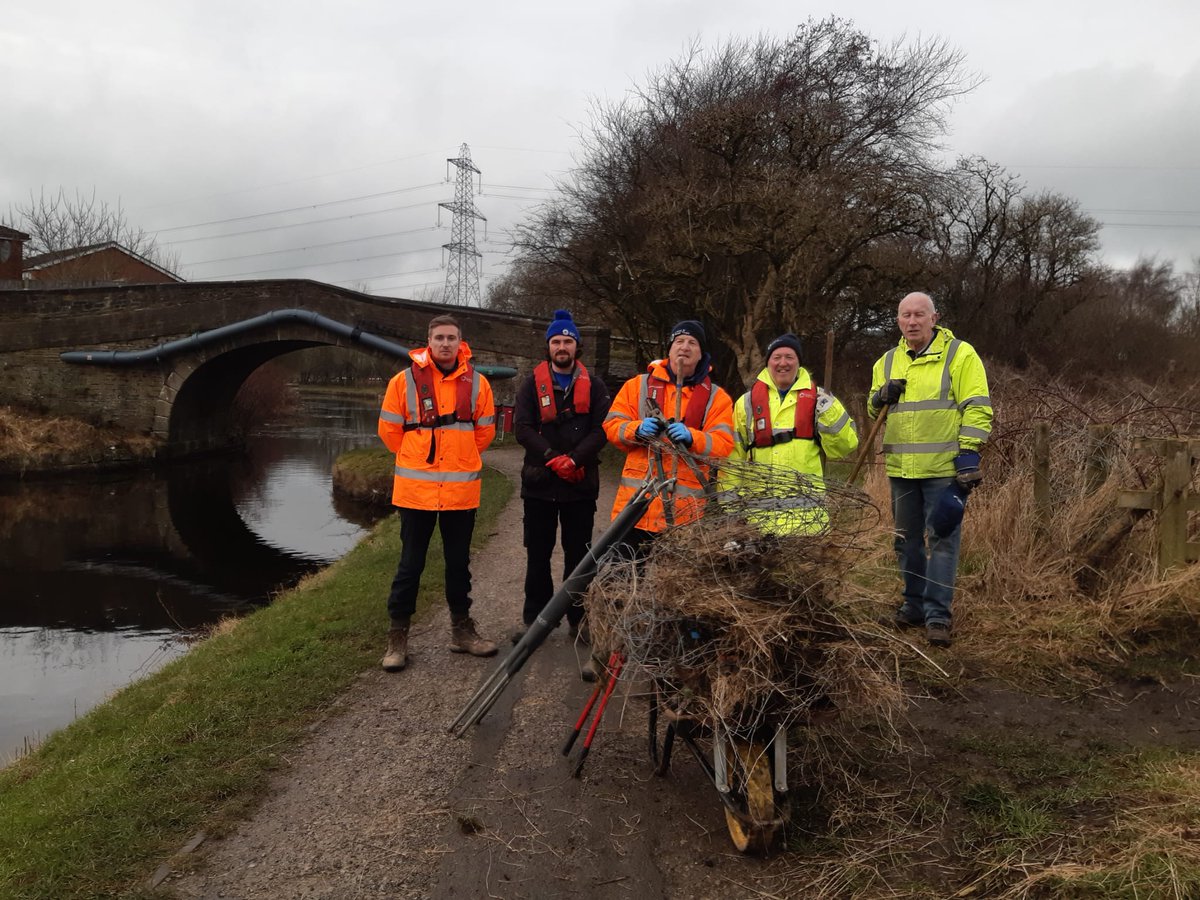 MunroCanal's tweet photo. Great day out with our Hyndburn Taskforce last Wednesday. We got a lot done at Tottleworth Bridge in Rishton, including removing hazardous branches, widening the access path and removing a collapsed barbed wire fence. Great job team!

#volunteerbywater 
#LifesBetterByWater https://t.co/b1sE0GoOPy