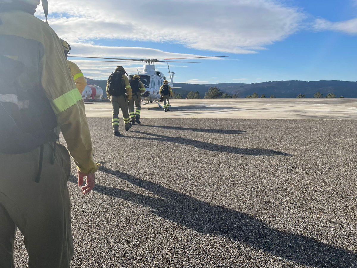 AT_Brif's tweet photo. Los #BBFF @BrifLaza embarcan en su medio aéreo MZ3 para partir lo antes posible rumbo al #IF declarado en #Cesures https://t.co/wfUHIAoDd1