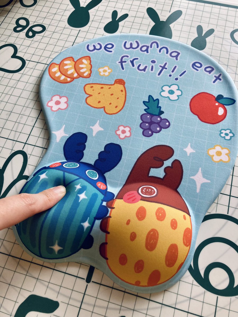 Mazzlebee's tweet photo. WOULD ANYONE BE INTERESTED IF I RESTOCKED THESE MOUSEPADS?? https://t.co/U99cTtfn9t