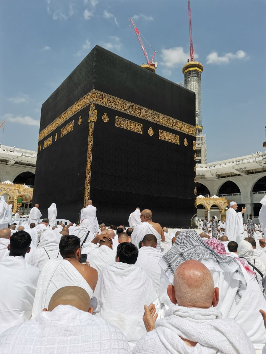 HeshamKeshk3's tweet photo. الحمدلله ❤️
أتممت العمرة لله بنيه خالصه
اللهم ارزقنا الحج سالمين وارزق كل مسلم ي رب https://t.co/gPsrSK1oDG