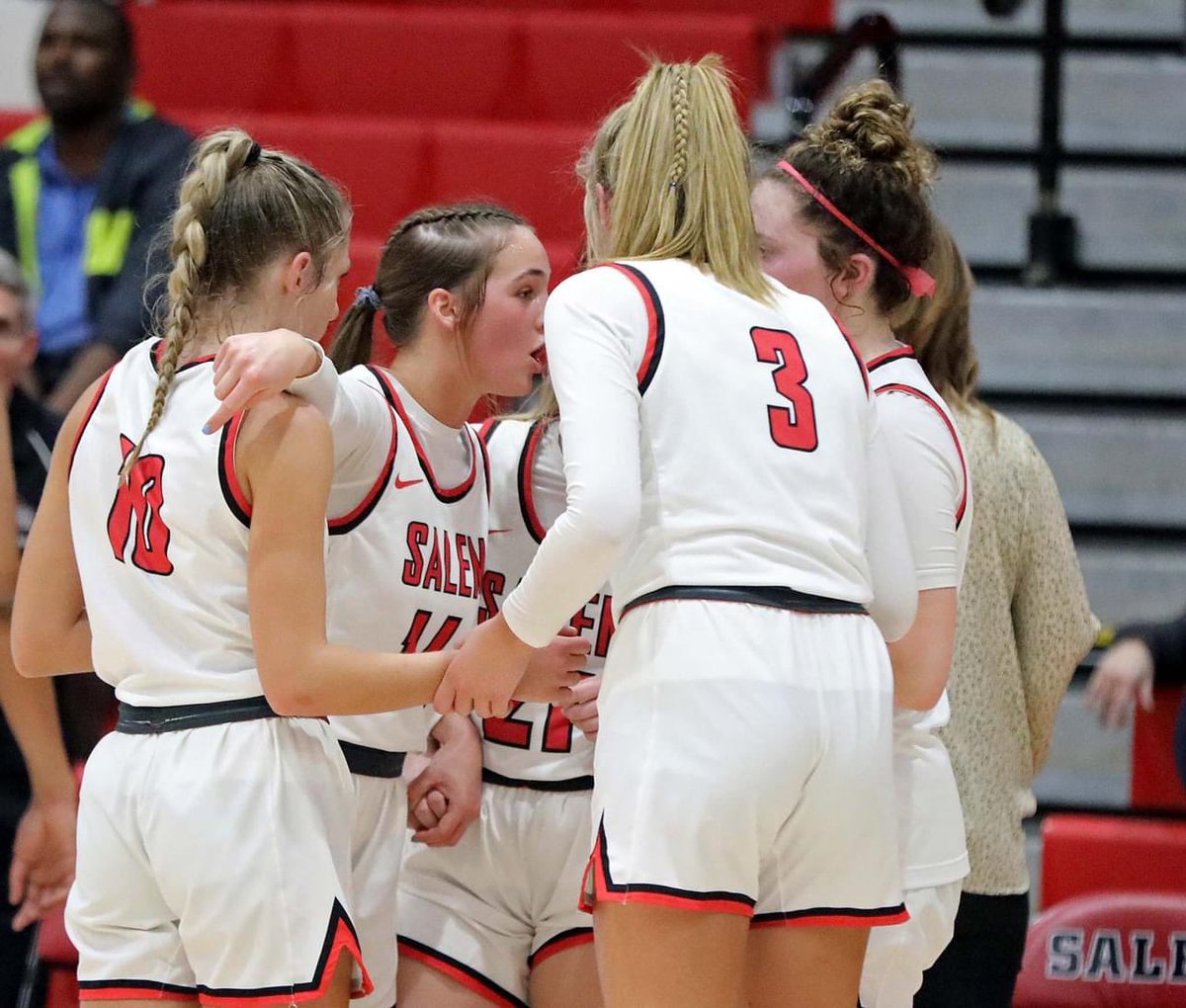 🏀GAME DAY🏀 
🆚Berkshire
📍The Cab
📺<a href="/YSNLive_com/">YSNLive.com</a>