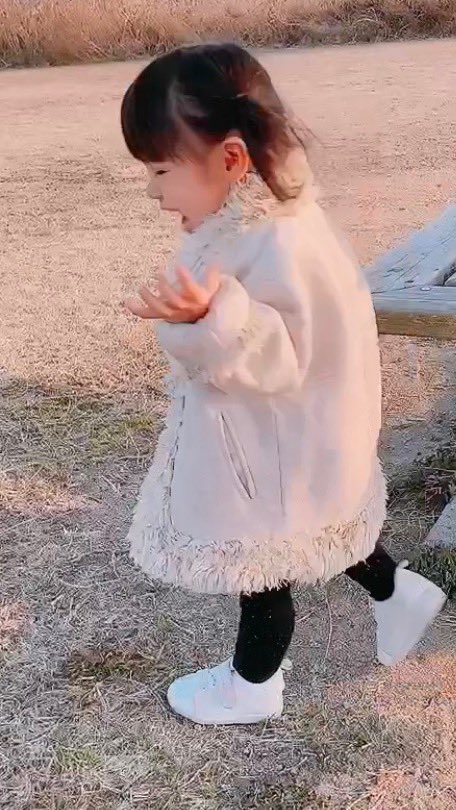 sanamodelclient's tweet photo. ミルク飲んでくれないのも体重増えないのも心配だらけで辛(｡•́-ก̀｡)
めいも全然飲んでくれなくて凄く大変だったけどこんなに大きく元気に育ってくれた事マヂ感謝だし本当にありがとうପ( ໊๑˃̶͈⌔˂̶͈)*ೃ♡
今ゎどれだけ大変でもめいみたいに元気に育って欲しいから諦めずに頑張ろ(˶ᵔ ᵔ˶)❤ https://t.co/0R07cY0KqI