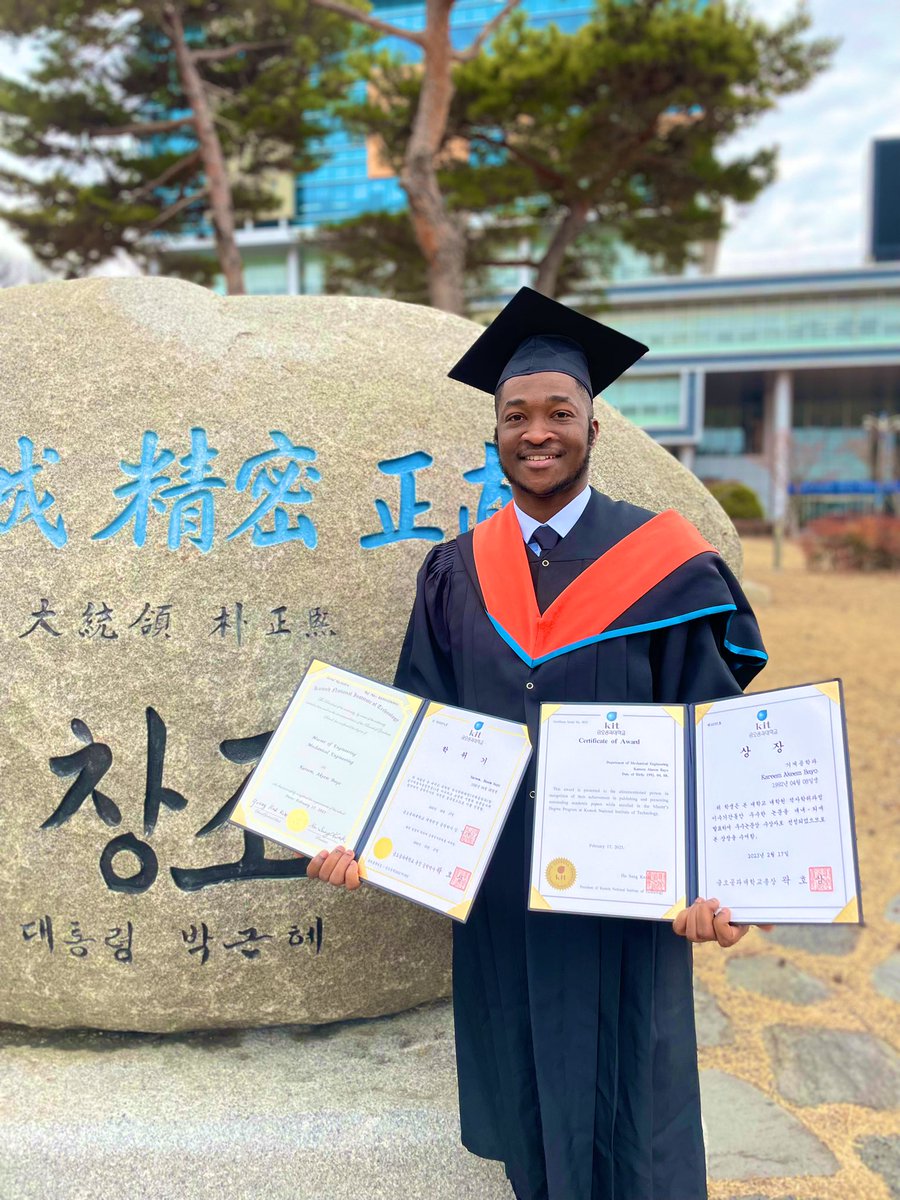 Sololurd's tweet photo. Dream big, dream deeply; impossibility is not a possibility. As a graduate, I will forever cherish these words. 

#외국인 #유학생 #nigeriankoreanlover #blackinkorea #studyinkorea #foreignerinkorea #nigerianinkorea #graduationday🎓 #feb17 #kit #gradschool #livinginkorea #followme https://t.co/qbge7dMn83