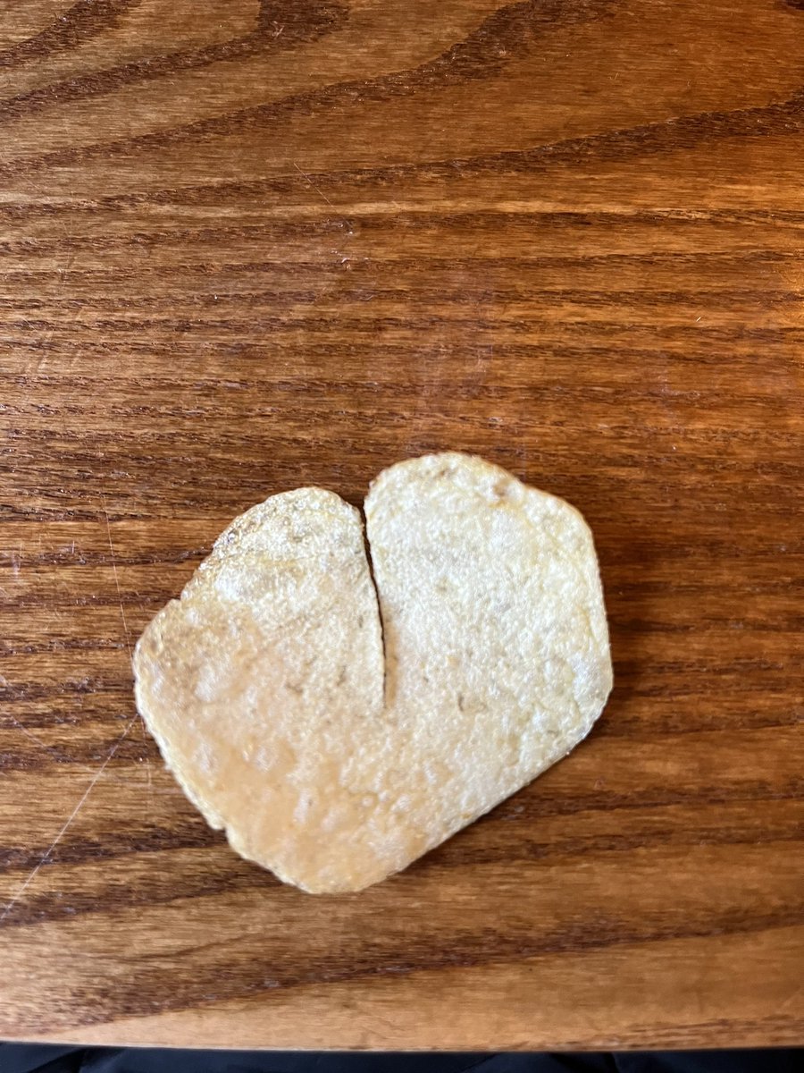 dribletbibs's tweet photo. @walkers_crisps #lovefromwalkers https://t.co/cJ6M4PgNiV