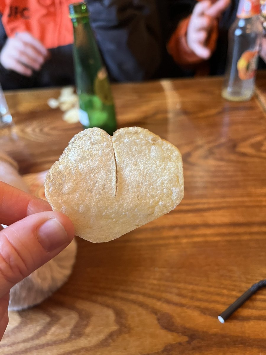 dribletbibs's tweet photo. @walkers_crisps #lovefromwalkers https://t.co/cJ6M4PgNiV