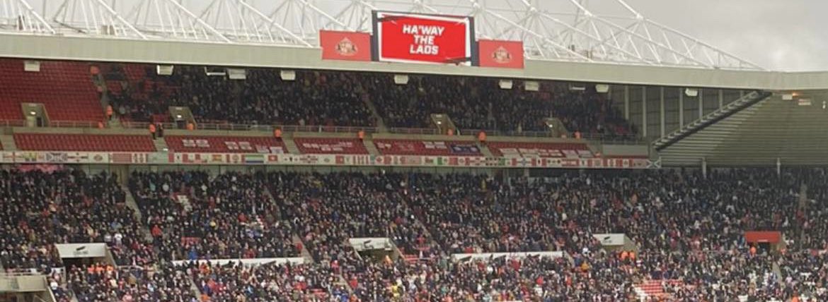 footyawayday's tweet photo. Bristol City fans at Sunderland today #BristolCity #safc https://t.co/kHgL22anxH