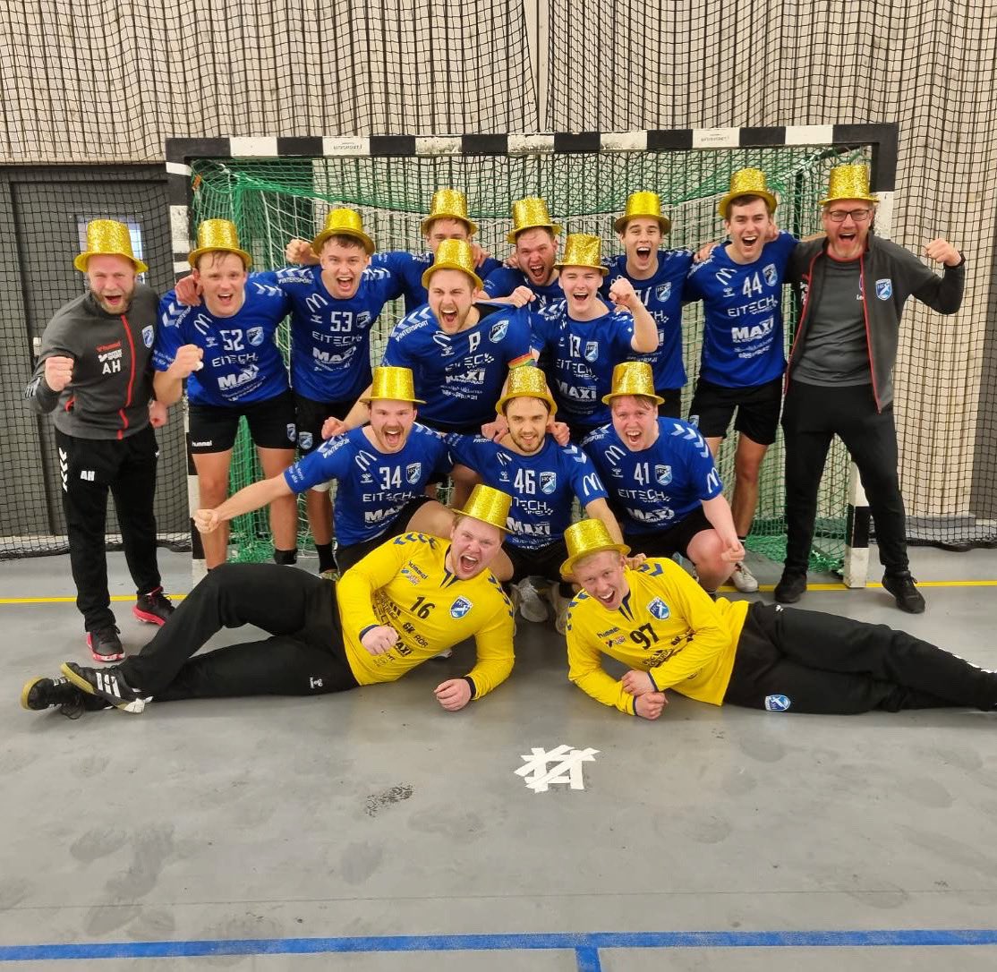 Uppsala HK’s herrar är klara för div 1. Seriesegern säkrades idag genom seger hemma i Fyrishov mot Skogås med 41-28. 💪🏼💙💪🏼