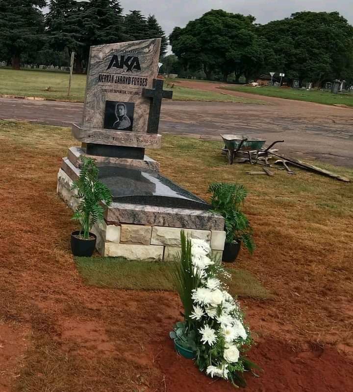 SammyCrownMc1's tweet photo. #RIPakaworldwide #ripmega 😭😭💔 you'll be missed 😭 #AKA #akamemorialservice #akavideo https://t.co/oAskuXMf8x