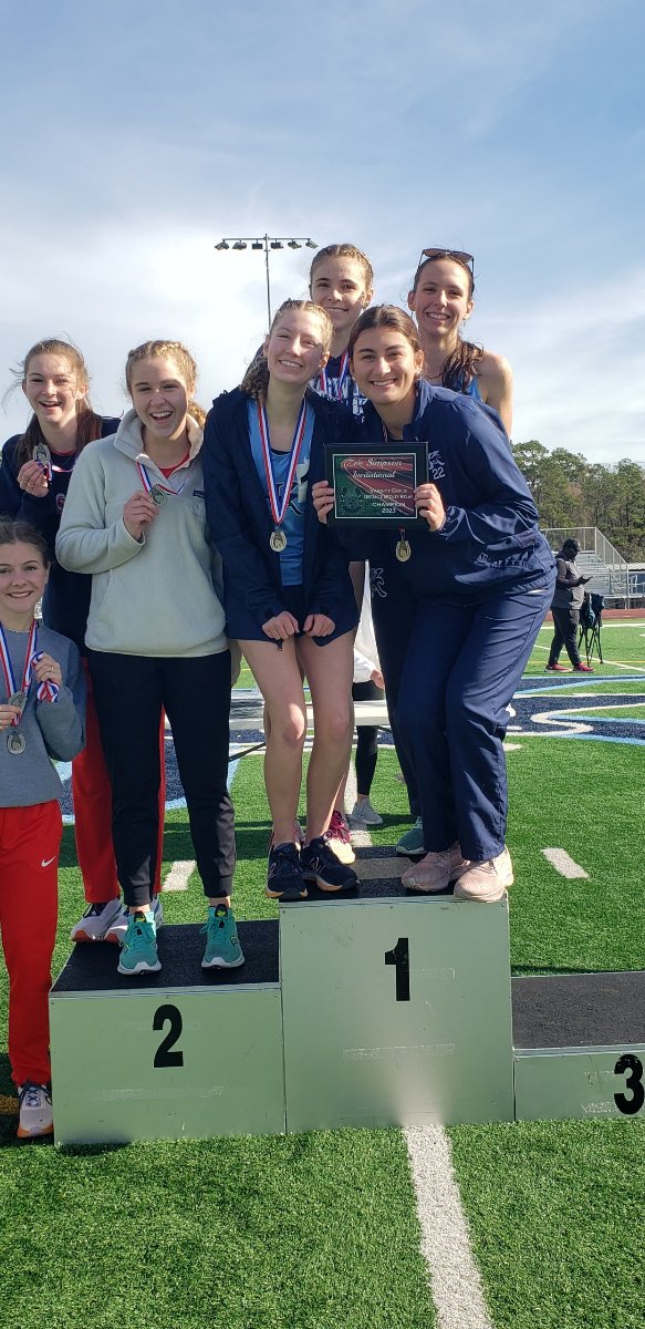 kingwoodxctf's tweet image. The girls DMR wins with 4 great performances!
Skye - 3:58.4
Evalyn - 58.6
Ana - 2:22.2
Mary - 5:24.4 #ZoeSimpsonInv #trackandfield