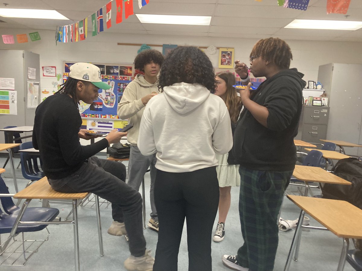 Another day in room 811 after school
KHS Students enjoying the delicious food and the music in Spanish.