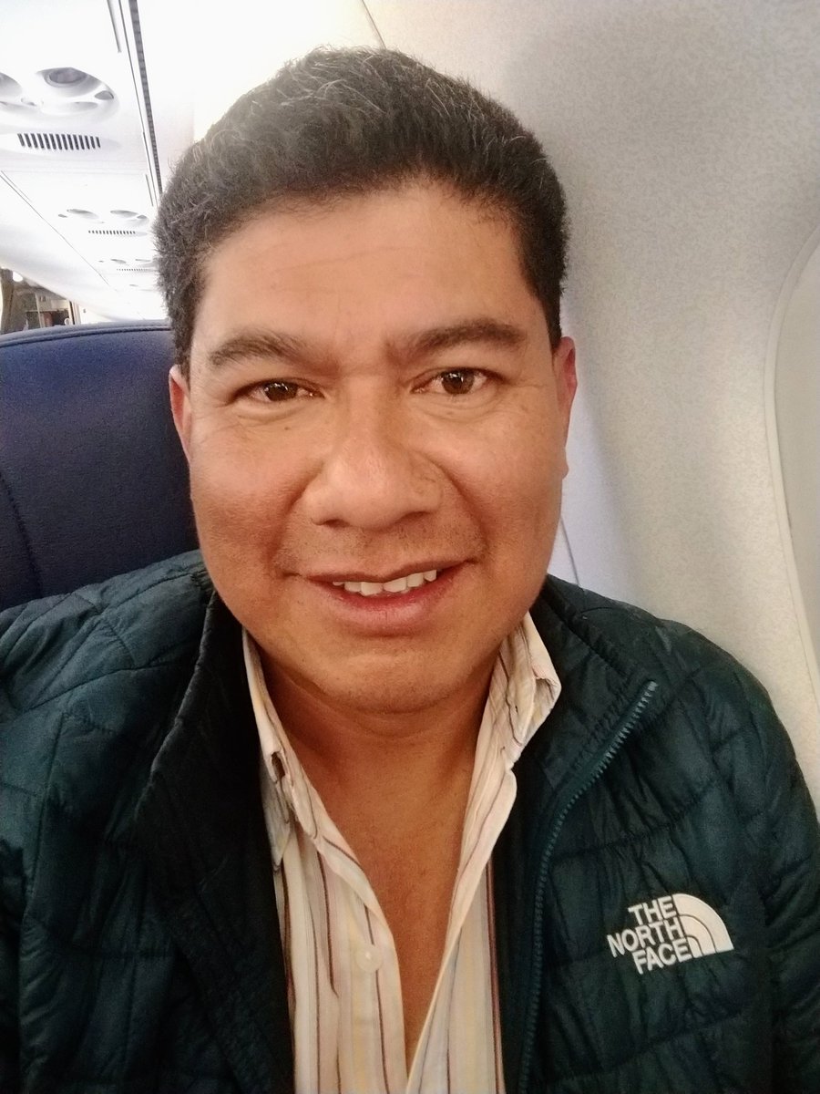 74Rodolfo13's tweet photo. Madrugando rumbo a los carnavales, hoy en Uman,Yuc.,mañana en Campeche y el martes Villa Corzo, Chiapas.
Con sueño y cansancio pero agradeciendo a Dios el trabajo.
@SOCIOSDELRITMO1

#Tour2023 #LaCumbiaEsLoDeHoy https://t.co/xAVlYx39Fu