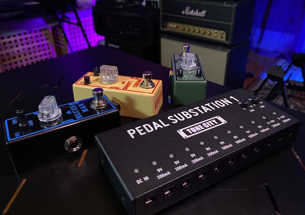 _robyrocks's tweet photo. https://t.co/UmwGyiKLqt
#robyrocks #tonecity #guitarpedals #overdrive #bigmuff #powersupply #chitarra #chitarraelettrica #chitarrista #chitarristi #chitarristiitaliani #guitar #electricguitar #guitars #guitarist #guitarists #guitarfx #guitareffects #guitargear #guitarpedalboard https://t.co/mEkvvMdpd8