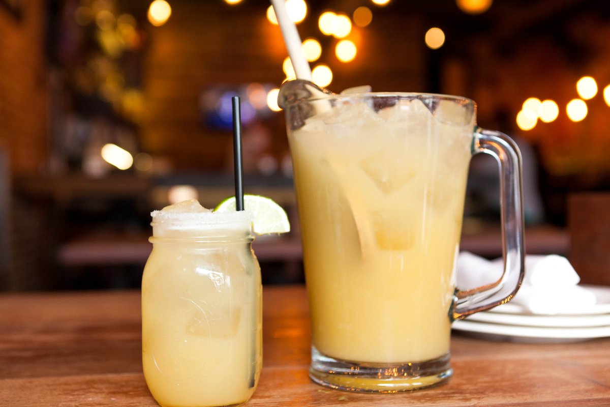 BakersfieldSN's tweet photo. You probably don't need an excuse to drink margaritas but we'll give you one anyway! 🗓️ Mark your calendars for Wednesday, Feb 22nd to celebrate National Margarita Day with us. We'll be offering FREE chips and salsa with the purchase of any marg pitcher.🎉 https://t.co/YwpqStJQTZ