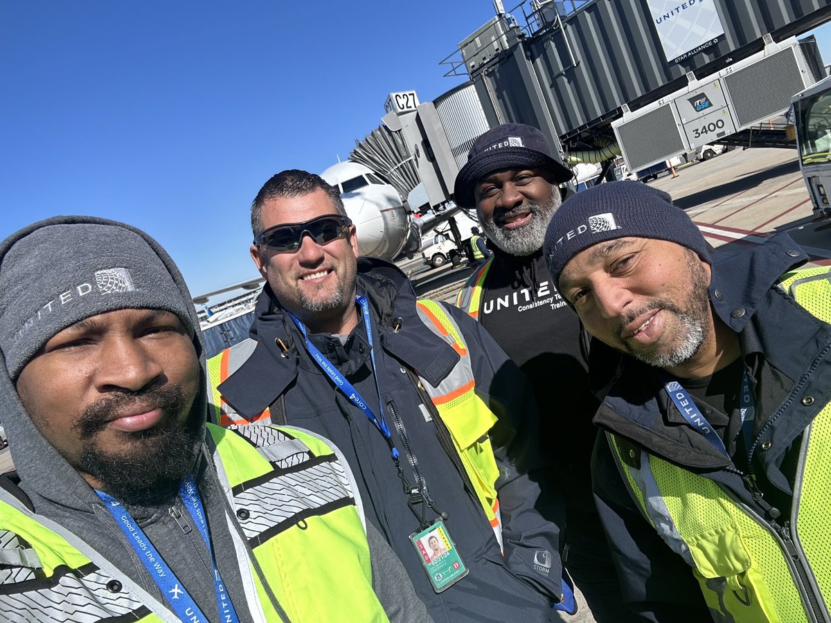 Shawn Green (@shawngunited) on Twitter photo #unitedConsistencyteam #goodleadingtheway <a href="/AngieBads01/">Angelica B</a> <a href="/DavidWisdomUA/">David Wisdom</a> <a href="/BsquaredUA/">Bradley Boyd</a> <a href="/KevinSummerlin5/">Kevin Summerlin</a> 🫡 #unitedConsistencyteam #goodleadingtheway <a href="/AngieBads01/">Angelica B</a> <a href="/DavidWisdomUA/">David Wisdom</a> <a href="/BsquaredUA/">Bradley Boyd</a> <a href="/KevinSummerlin5/">Kevin Summerlin</a> 🫡