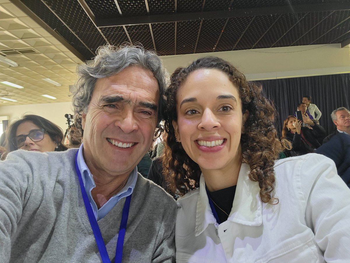 Con todo el orgullo les presento a Sara Moreno. Es la copresidenta, en  representación de Compromiso Ciudadano, en la dirección de nuestro nuevo  partido Dignidad & Compromiso. Sara es la mejor expresión