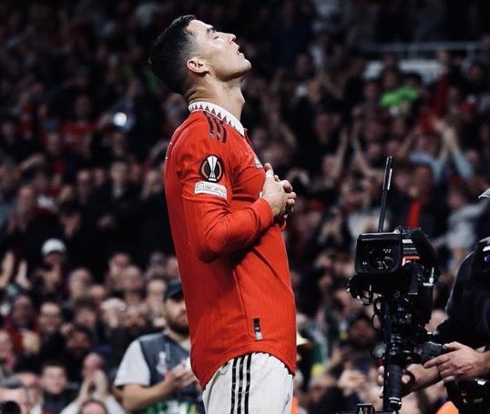 CR7Brasil's tweet photo. Referência mundial. 🐐🔥 https://t.co/vKwwJz3tUU