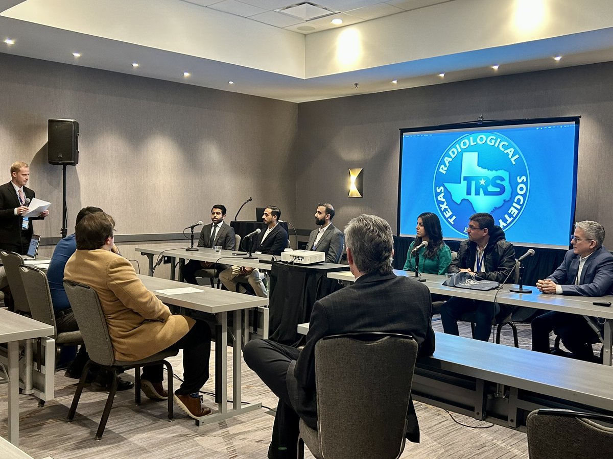 Medical student symposium panels with the very dynamic PDs from @BCM_Radiology @drpedrodiaz @UTSW_RadRes @UTSW_Radiology @KarunaMRaj & others in action! #TRS2023