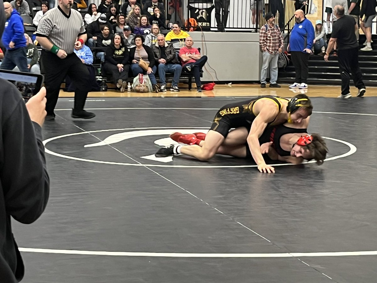 District Wrestling 
0wen Dalpoas won his bubble match and has advanced to State! <a href="/VianneyWrestle/">Vianney Wrestling</a>